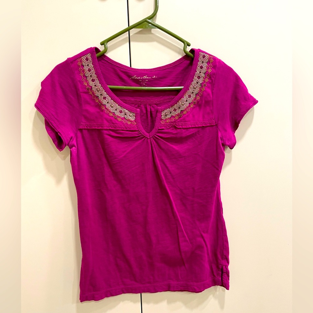 Eddie Bauer XS T-shirt Magenta, with embroidery and beading.